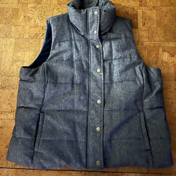 Old Navy Winter Vest - Picture 2 of 4